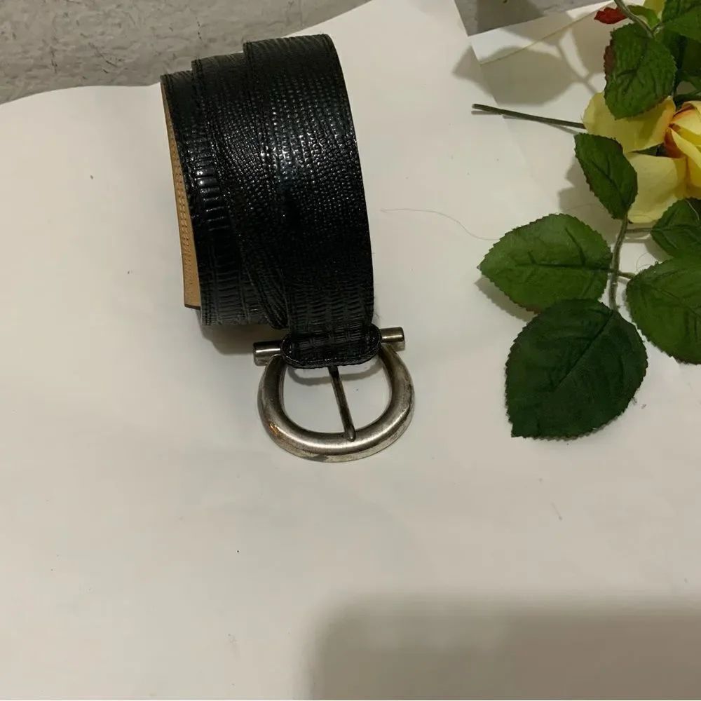 Motion East Women's Vintage Black Leather Big Silver Buckle Belt M/L